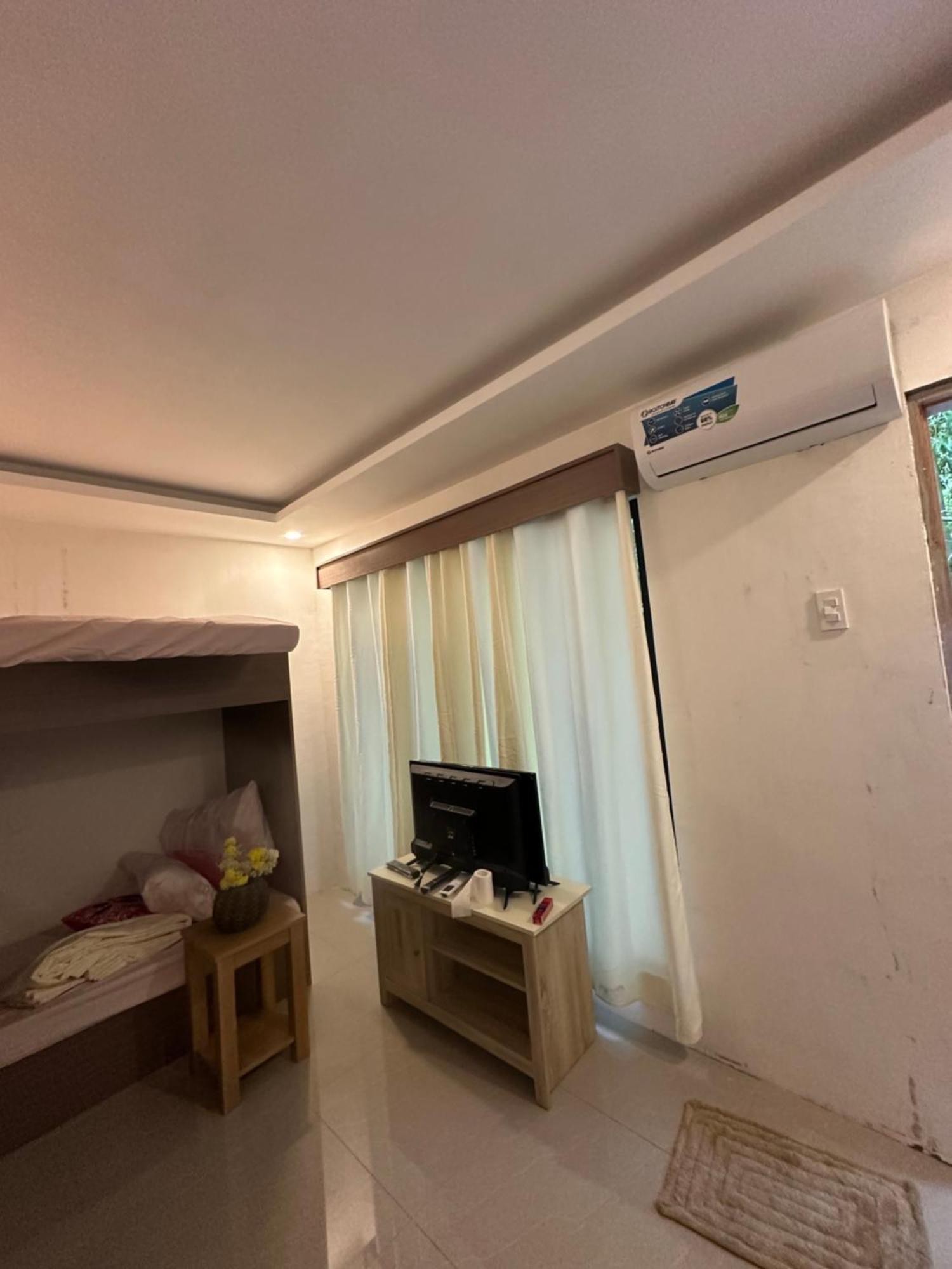 Villa Del Sol 1 Barkada Rooms Carcar Buitenkant foto